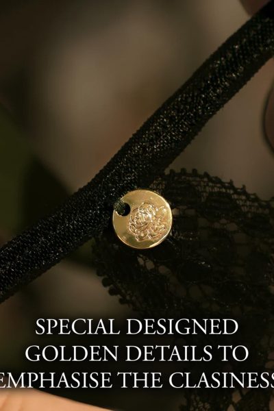 CloÃ© – Thong with Open plus Size