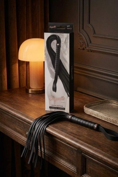 COQUETTE CHIC DESIRE – FANTASY WEGAŃSKI SKÓRZANY FLOGGER
